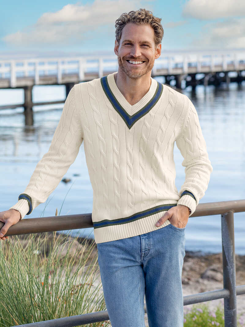 Alternatives Bild 2 zu Wei�er Tennispullover mit V-Neck