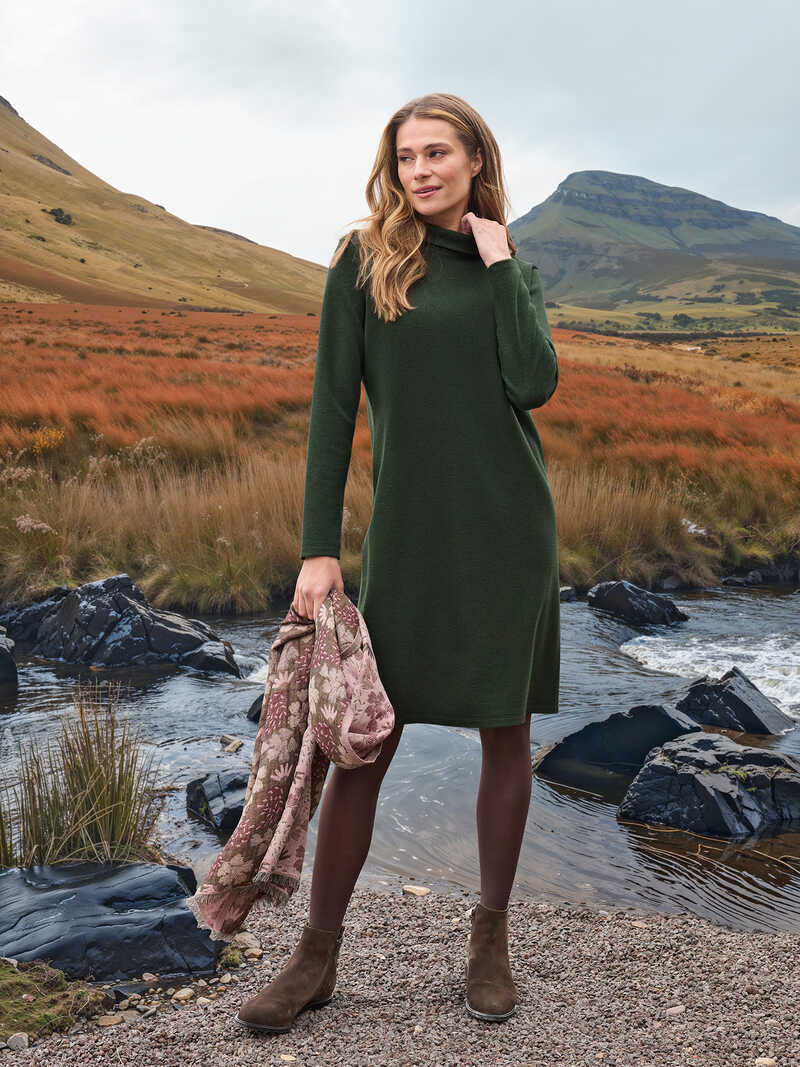 Produktbild zu Rollkragenkleid Wolljersey