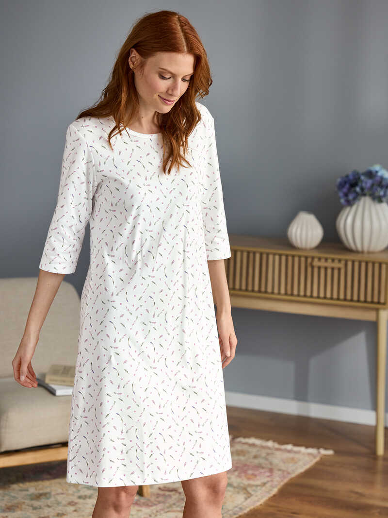 Alternatives Bild 2 zu Nachthemd mit Lavendel-Print