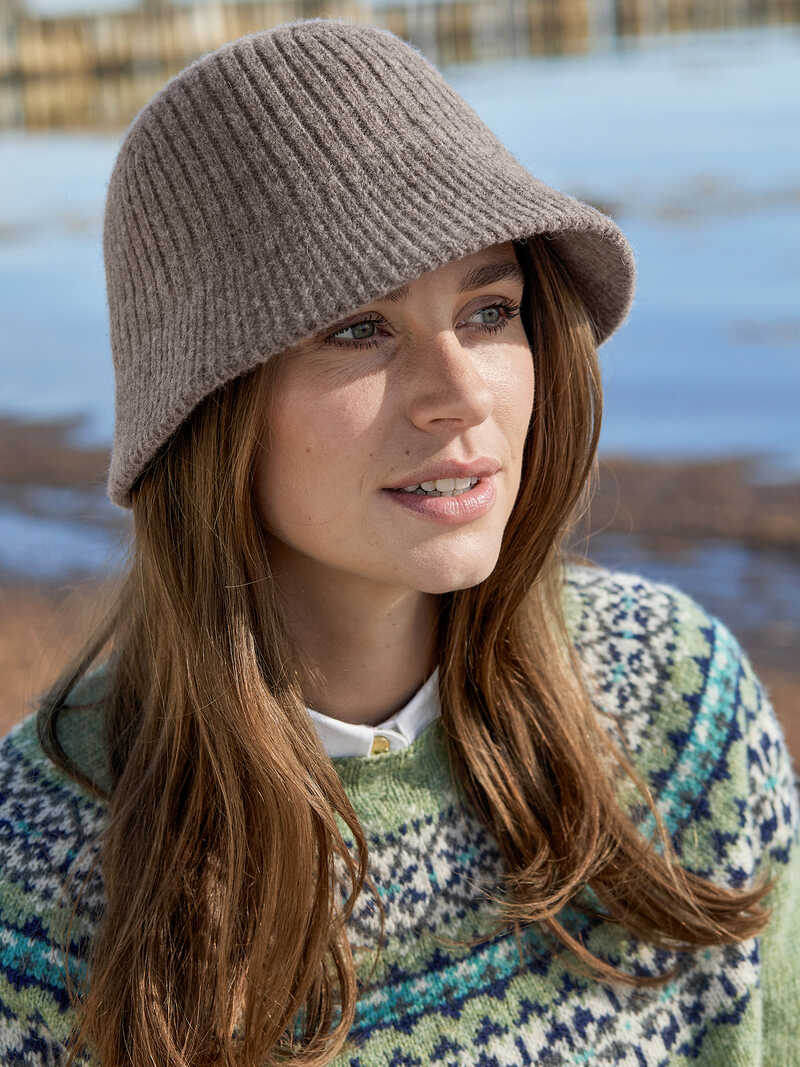 Produktbild zu Strickhut Glockenform