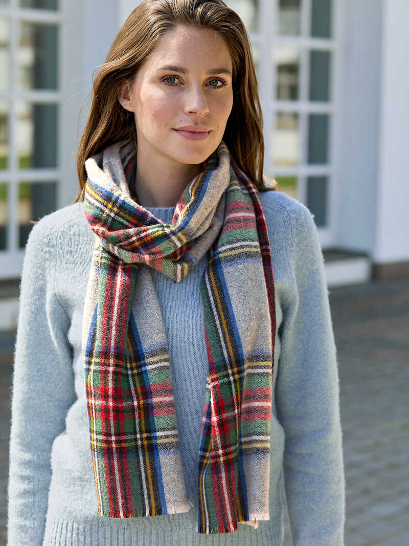 Produktbild zu Woll-Kaschmir-Schal Dress Stewart Tartan