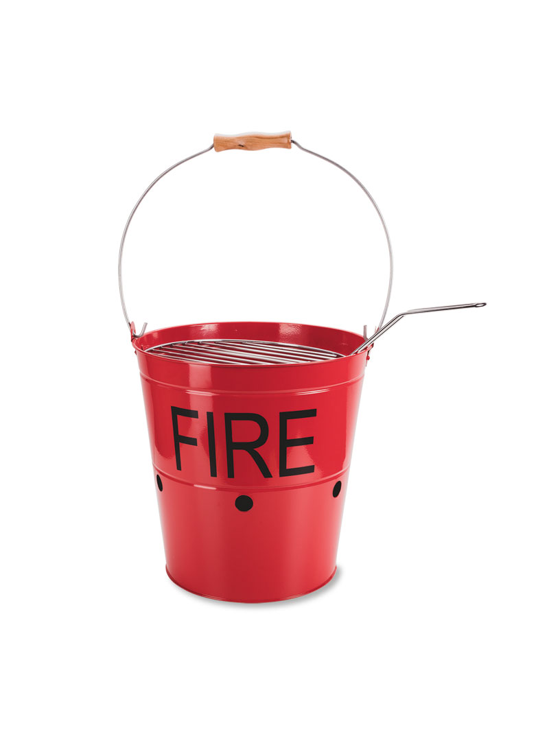 Roter Grill-Eimer mit der Aufschrift Fire