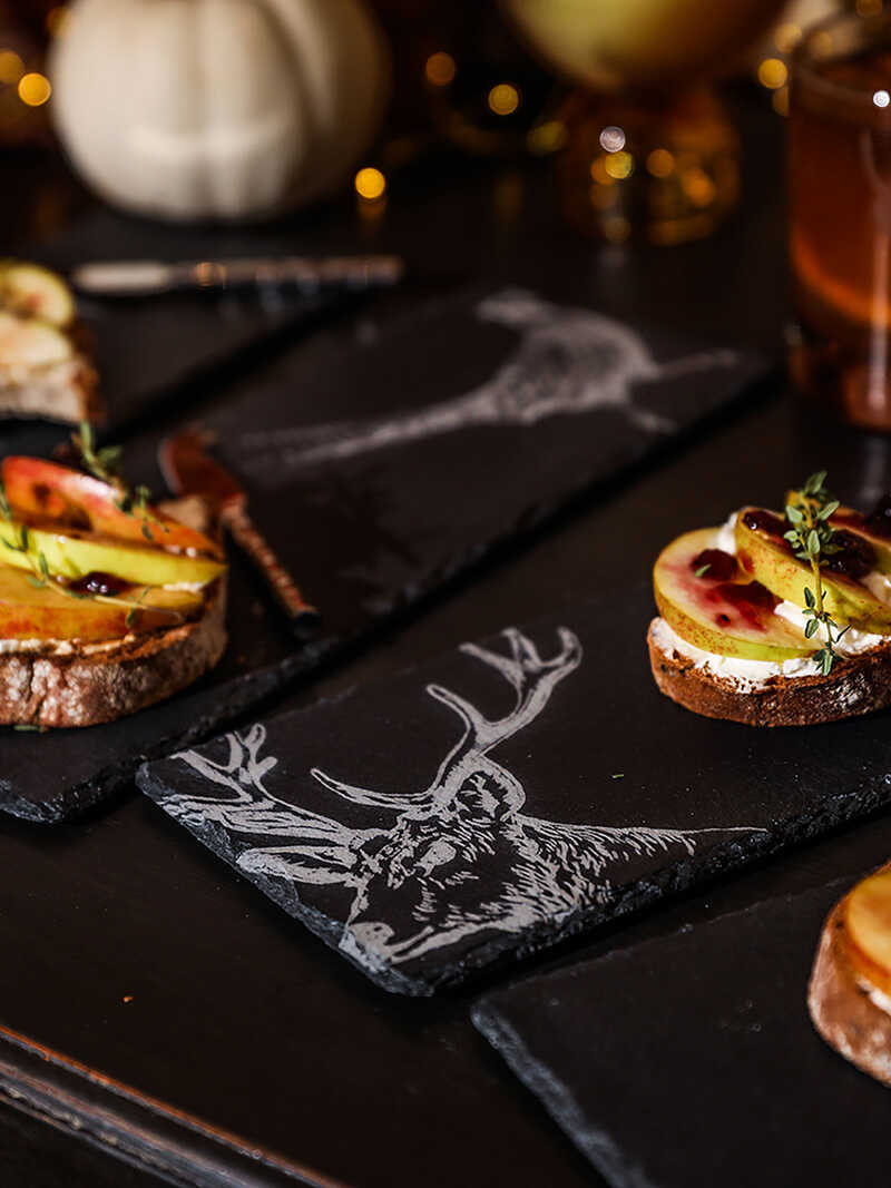 Alternatives Bild 3 zu 4 Serviertabletts aus Schiefer mit Edelstahl-Ksemessern