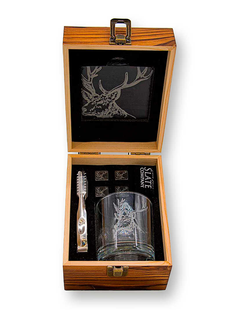 Produktbild zu Whisky-Set in Holzbox Hirsch