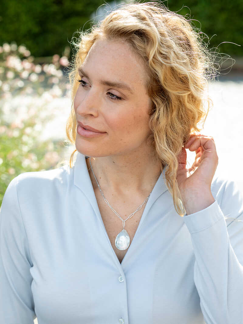 Alternatives Bild 1 zu Silberkette mit Perlmutt-Anh�nger