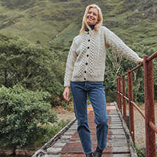 Alernatives Thumbnail 2 zu Aran-Zopfstrickjacke