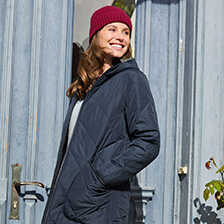 Alernatives Thumbnail 1 zu Damen-Steppmantel mit Kapuze