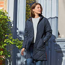 Alernatives Thumbnail 4 zu Damen-Steppmantel mit Kapuze