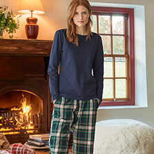 Alernatives Thumbnail 3 zu Pyjama mit Flanellhose im modernen Schottenkaromuster