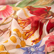 Alernatives Thumbnail 3 zu Seidenschal mit Blumen