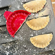 Alernatives Thumbnail 3 zu Backblech Pasty Set f�r Mini Cornish Pasties mit Teigtaschen-Former