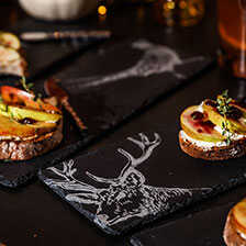 Alernatives Thumbnail 3 zu 4 Serviertabletts aus Schiefer mit Edelstahl-Ksemessern