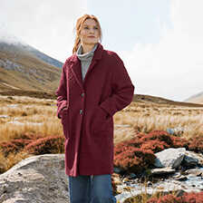 Alernatives Thumbnail 2 zu Roter Wollmantel in Boucle-Optik